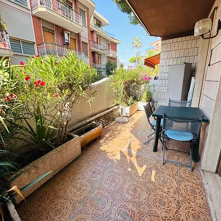 Duca - Garden & Seaview Apartament *