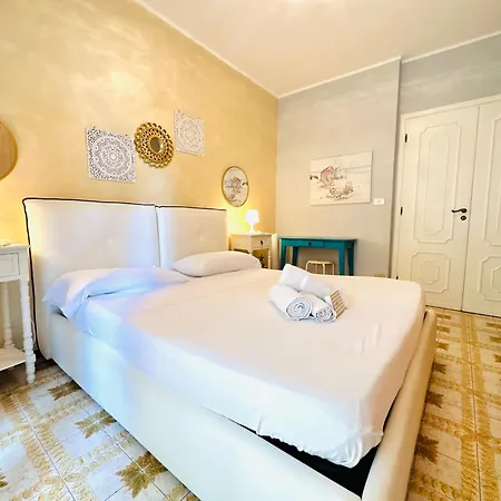 Appartamento Duca A Per 4 Persone Giardino Vista Mare Gorgeous 1 Bed Flat With Garden! *