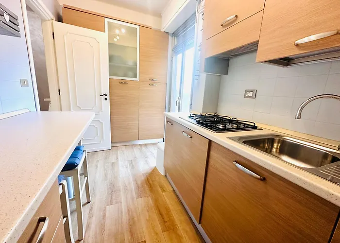 Duca - Garden & Seaview Apartment